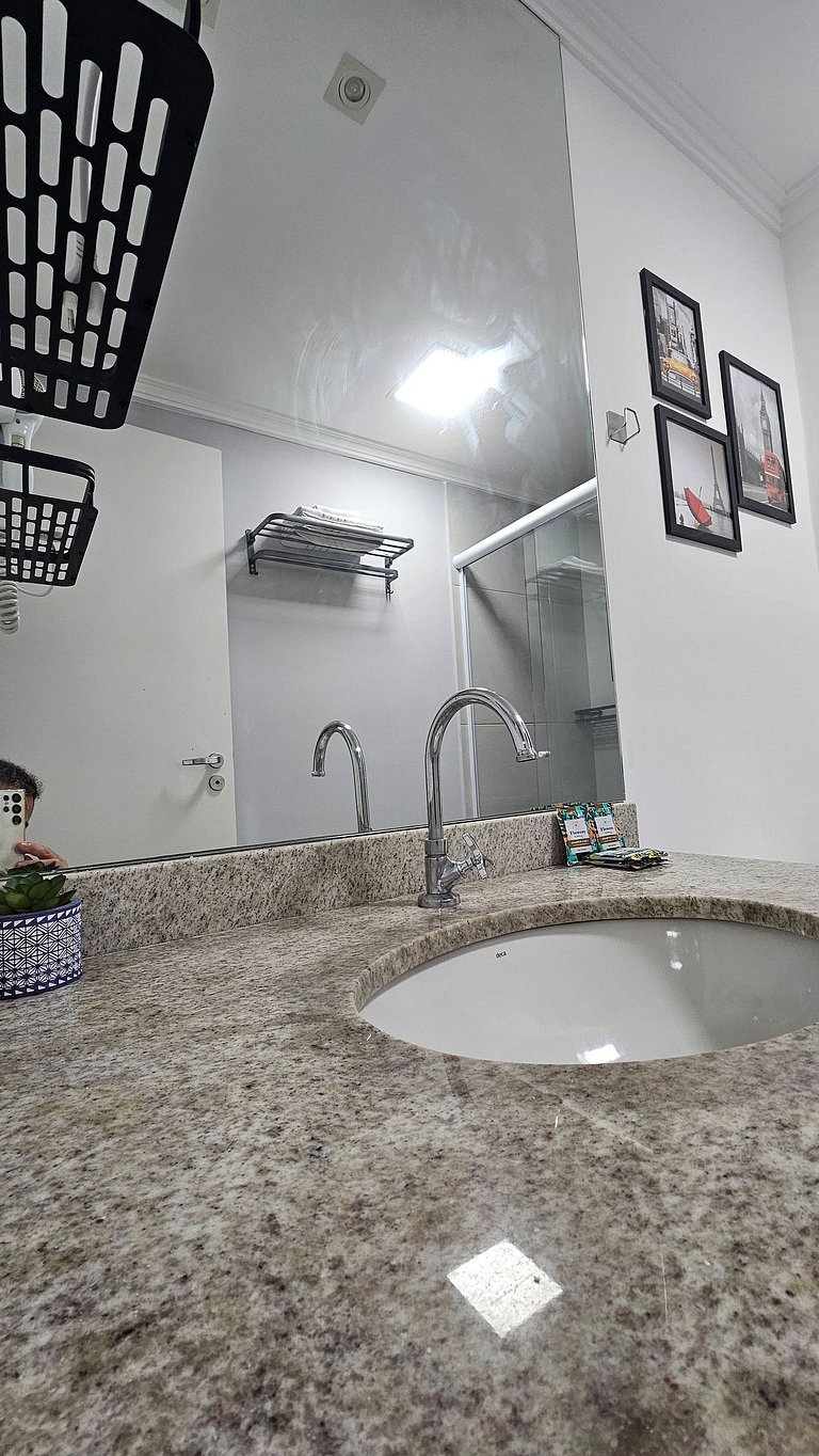 Brás | 1 Quarto • Compras • Anhembi • Centro