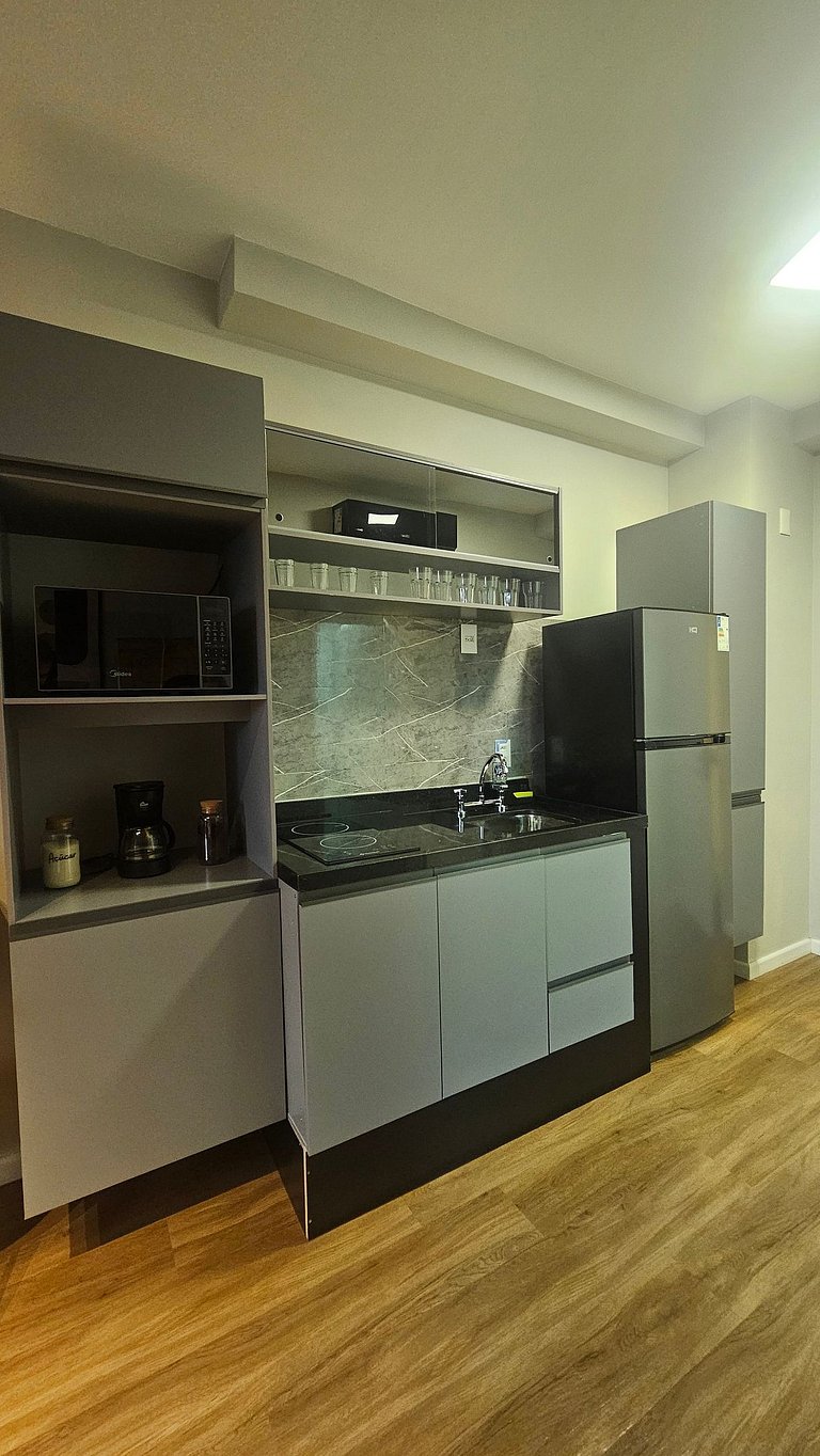 Studio 5min Metrô Ana Rosa | Próx Hospitais